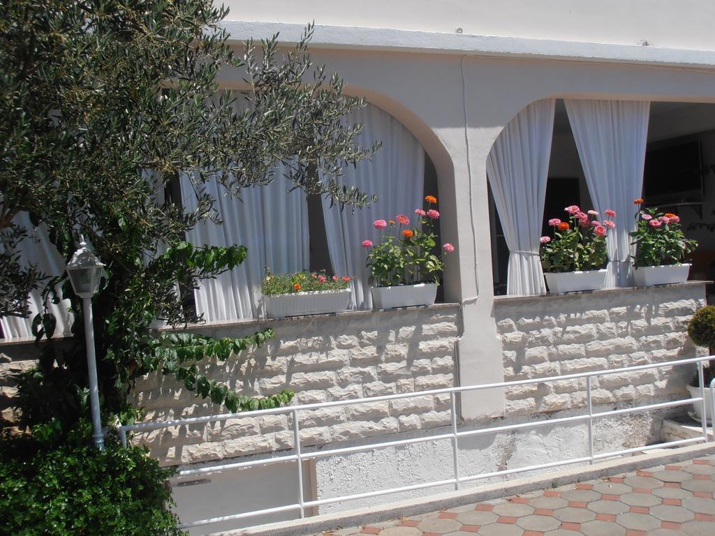 Apartments Adria Jadrija Exterior photo